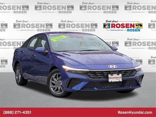 2024 Hyundai ELANTRA SEL
