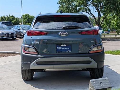 2022 Hyundai KONA SEL