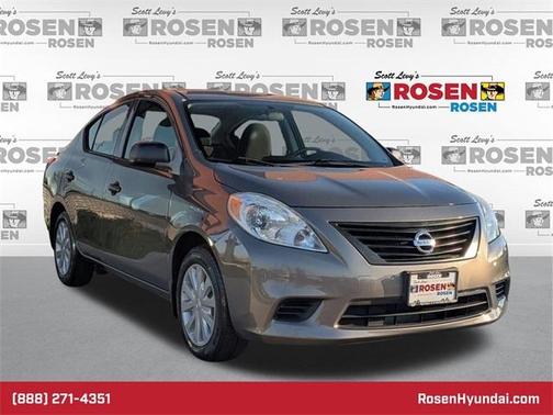 2014 Nissan Versa 1.6 S+