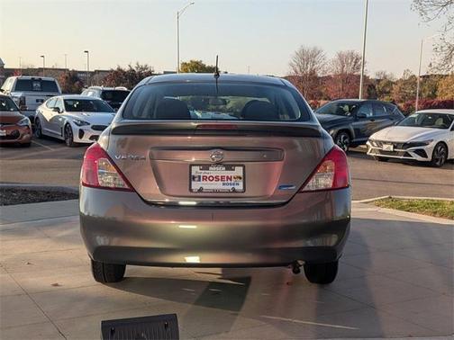 2014 Nissan Versa 1.6 S+