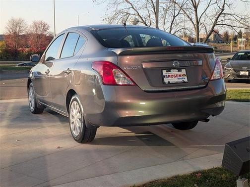 2014 Nissan Versa 1.6 S+
