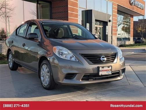 2014 Nissan Versa 1.6 S+