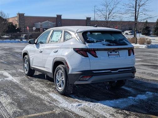 2025 Hyundai TUCSON SE