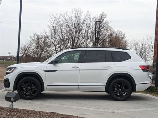 2022 Volkswagen Atlas 3.6 V6 SEL R-Line Black