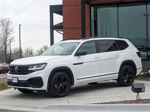 2022 Volkswagen Atlas 3.6 V6 SEL R-Line Black