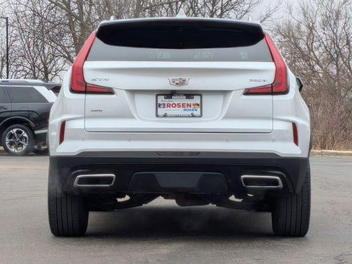 2024 Cadillac XT4 Premium Luxury