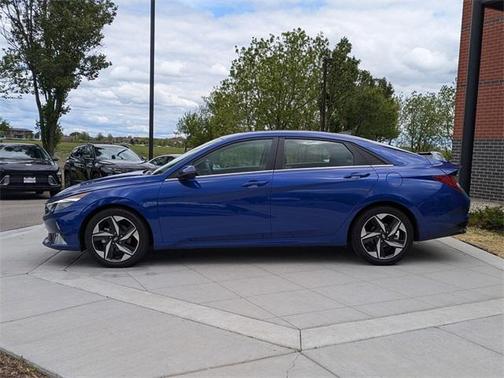 2022 Hyundai ELANTRA SEL