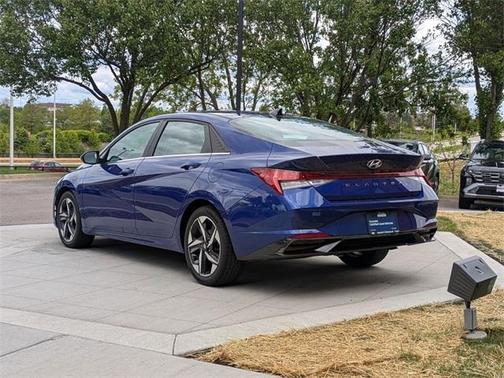 2022 Hyundai ELANTRA SEL