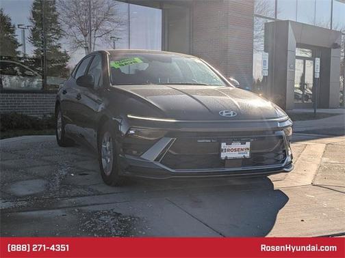 2025 Hyundai SONATA SE