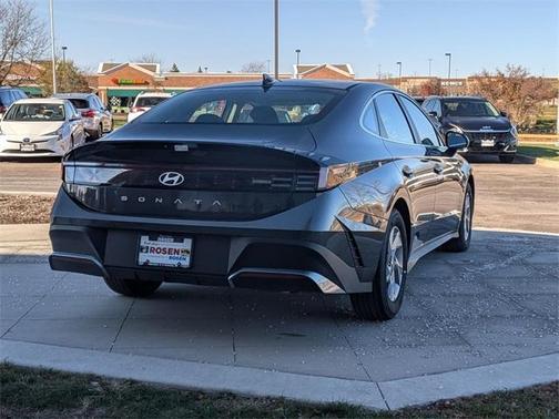 2025 Hyundai SONATA SE