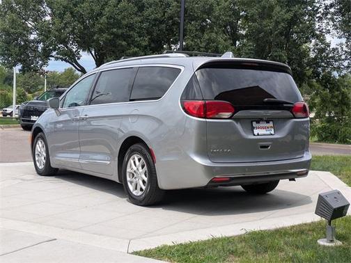 2020 Chrysler Pacifica Touring-L