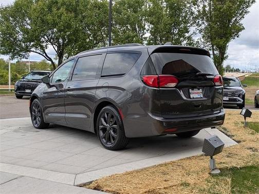 2019 Chrysler Pacifica Touring-L Plus