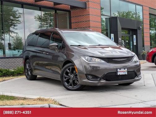 2019 Chrysler Pacifica Touring-L Plus