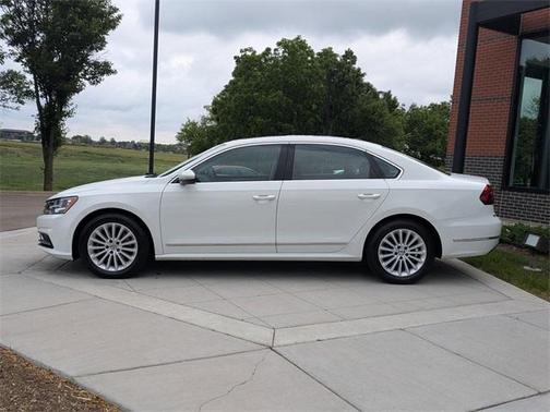 2017 Volkswagen Passat 1.8T SE