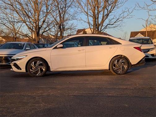 2025 Hyundai ELANTRA SEL Convenience