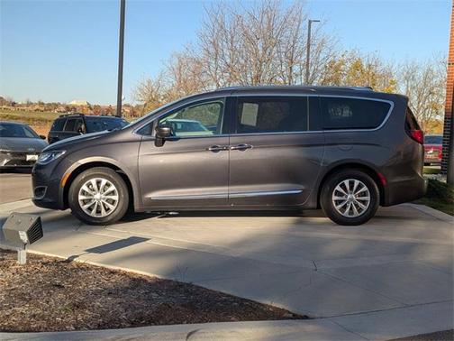 2018 Chrysler Pacifica Touring-L Plus