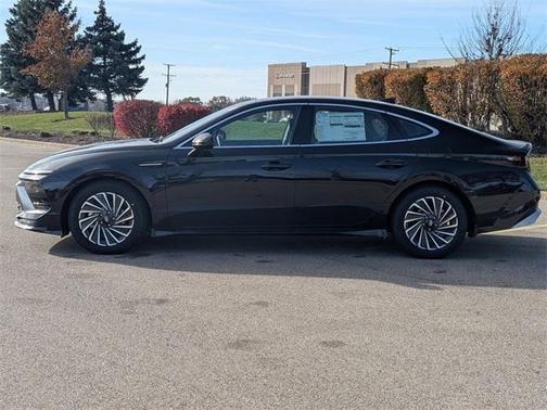 2026 Hyundai SONATA Hybrid SEL
