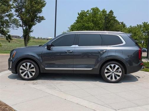 2022 Kia Telluride S