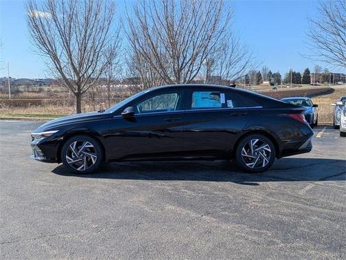 2025 Hyundai ELANTRA HEV Limited