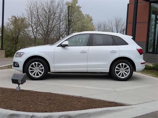 2016 Audi Q5 2.0T Premium Plus