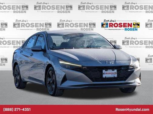 2022 Hyundai ELANTRA SEL