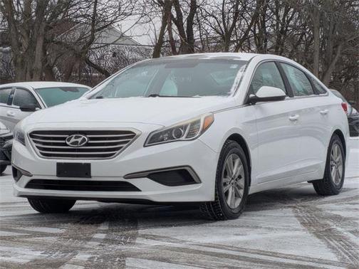 2016 Hyundai SONATA SE