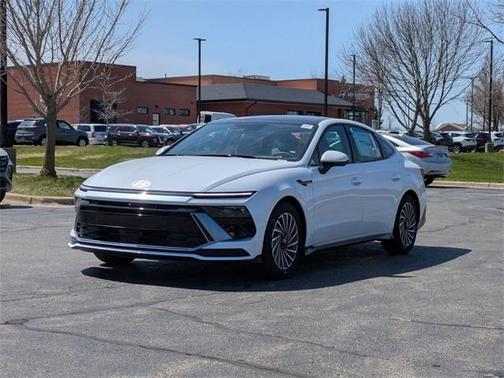 2025 Hyundai SONATA Hybrid Limited