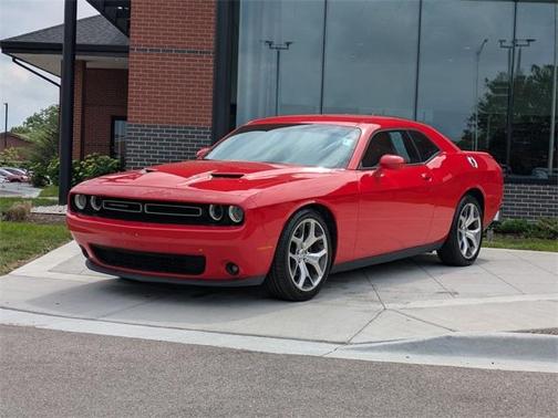 2016 Dodge Challenger SXT