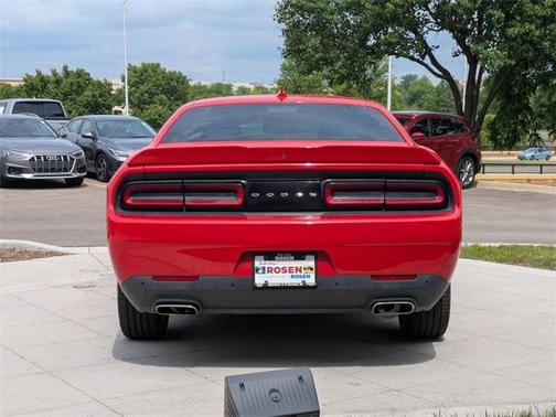 2016 Dodge Challenger SXT