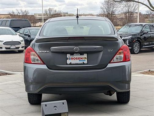 2019 Nissan Versa 1.6 SV