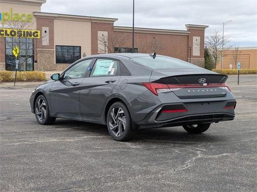 2025 Hyundai ELANTRA HEV SEL Sport
