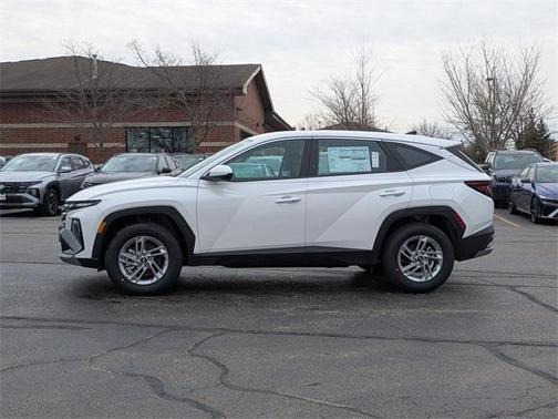 2025 Hyundai TUCSON SE