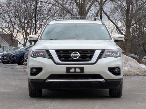 2019 Nissan Pathfinder SL