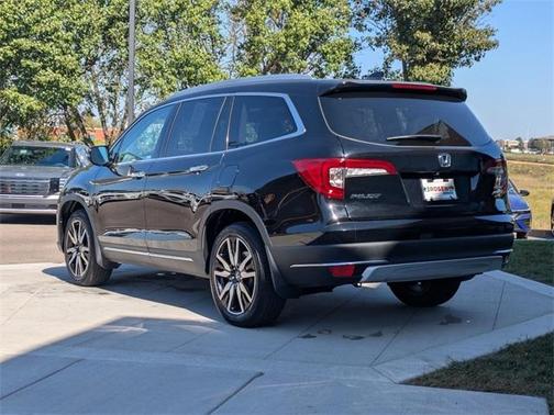 2022 Honda Pilot Touring 7-Passenger