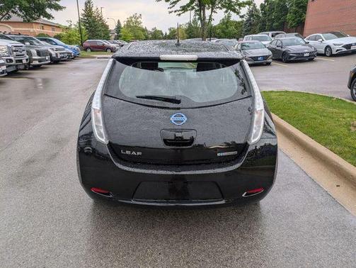Black 2016 Nissan Leaf S