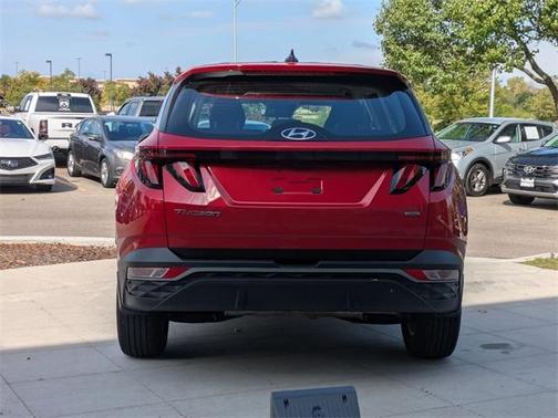 2023 Hyundai TUCSON SE