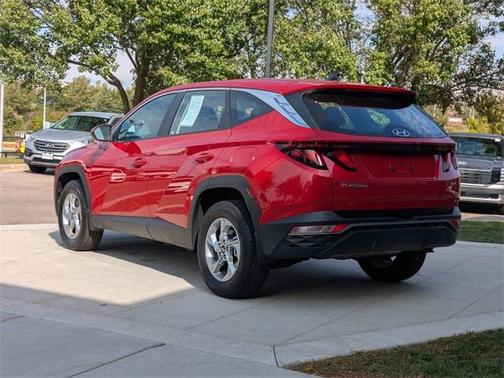 2023 Hyundai TUCSON SE
