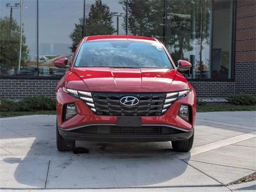 2023 Hyundai TUCSON SE
