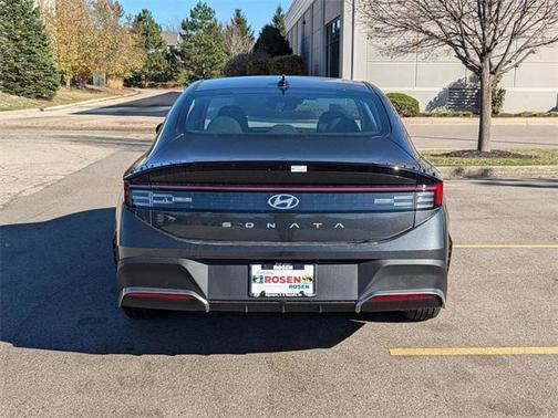 2025 Hyundai SONATA SE