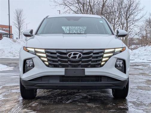 2023 Hyundai TUCSON SE