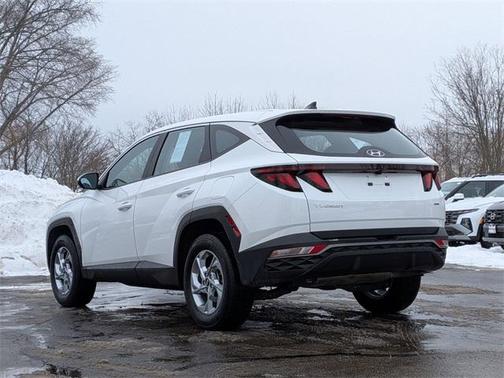 2023 Hyundai TUCSON SE