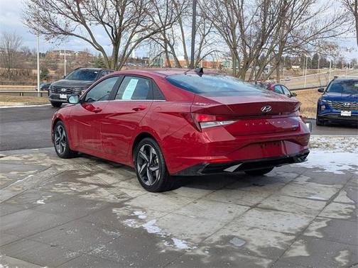 2023 Hyundai ELANTRA Limited