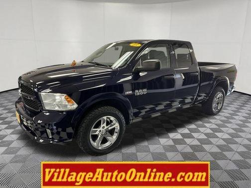 True Blue Pearlcoat 2013 RAM 1500 Tradesman/Express