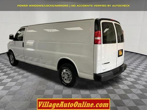 Summit White 2017 Chevrolet Express 2500 Work Van