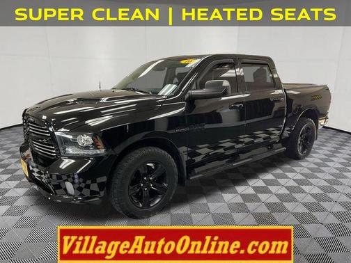 Brilliant Black Crystal Pearlcoat 2016 RAM 1500 Sport