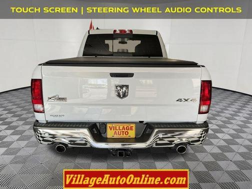 Bright White Clearcoat 2019 RAM 1500 Classic Big Horn