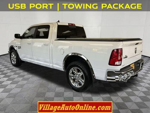 Bright White Clearcoat 2019 RAM 1500 Classic Big Horn