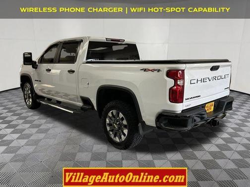 Summit White 2024 Chevrolet Silverado 2500 Custom