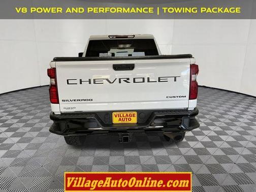 Summit White 2024 Chevrolet Silverado 2500 Custom