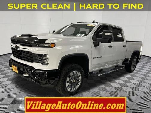 Summit White 2024 Chevrolet Silverado 2500 Custom
